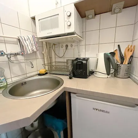 King One In The Center - Netflix Apartment *