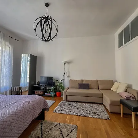 Apartment King One In The Center - Netflix Budapest